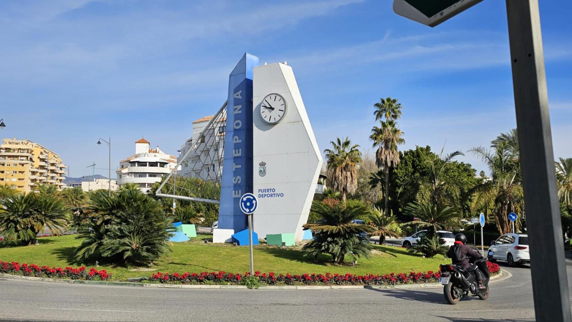 Junto A La Playa Del Cristo Cerca Del Puerto Apartment Estepona Exterior photo