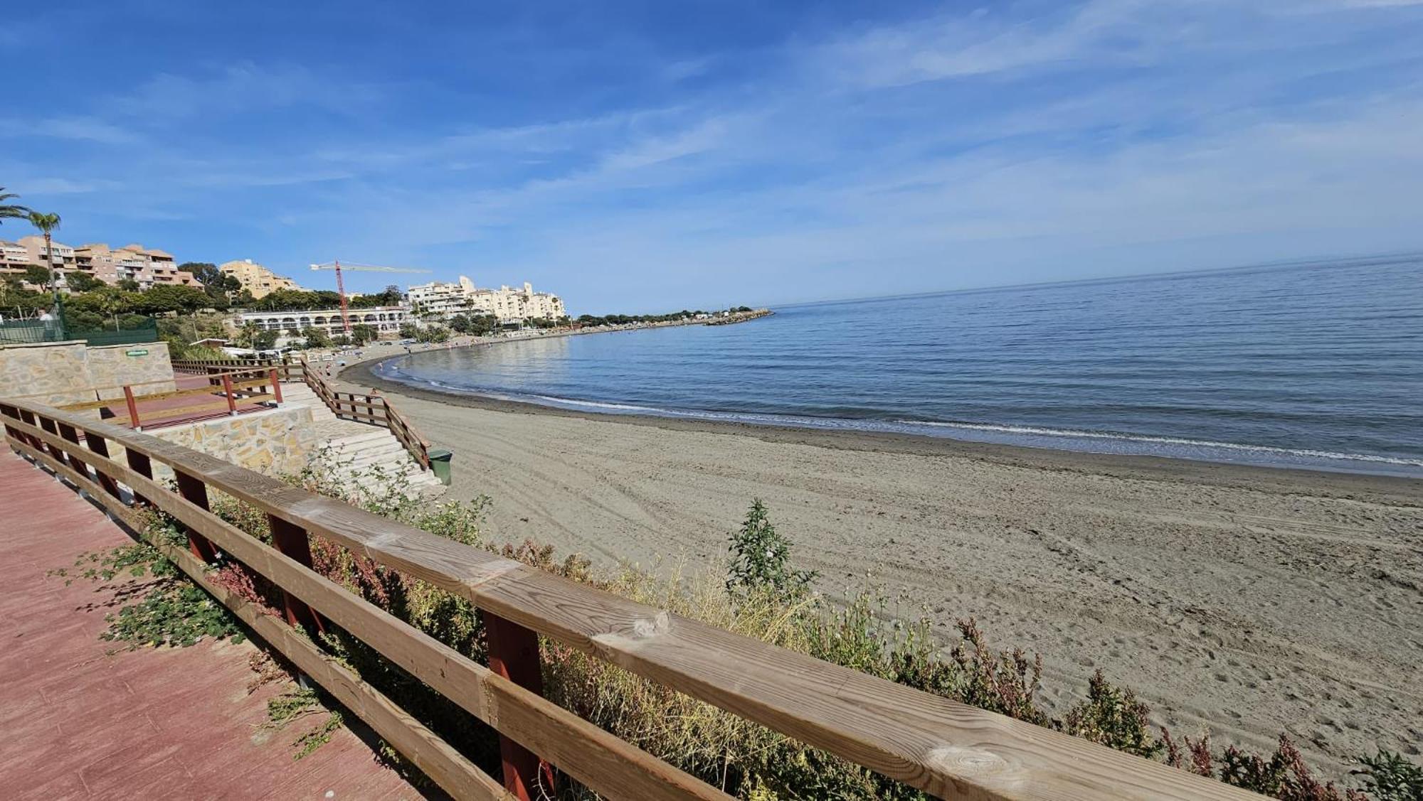Junto A La Playa Del Cristo Cerca Del Puerto Apartment Estepona Exterior photo